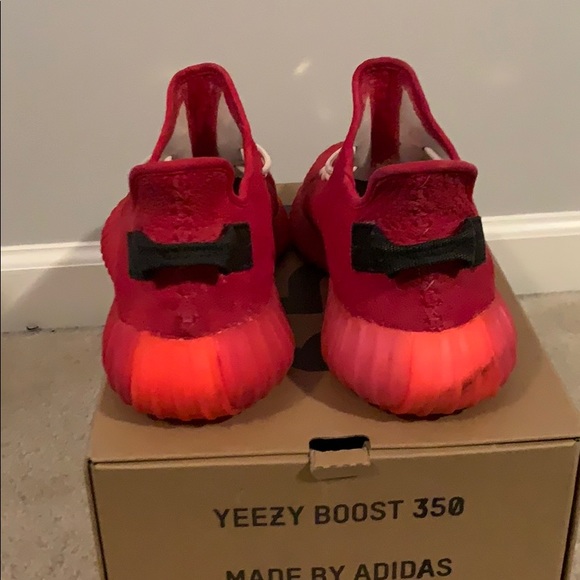 yezzy v2 cream white custom (Red October)